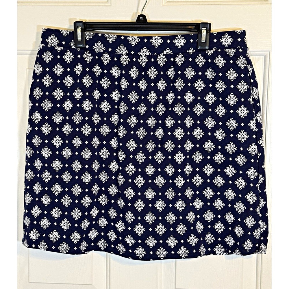 d&co. active Navy Geometric Skort Women's Size L pockets Golf pickleball cotton
